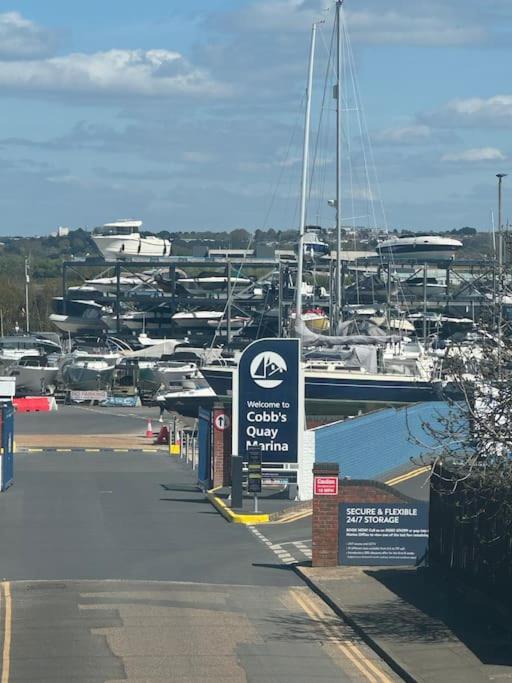 Quayside - Hamworthy Villa Poole Exterior foto